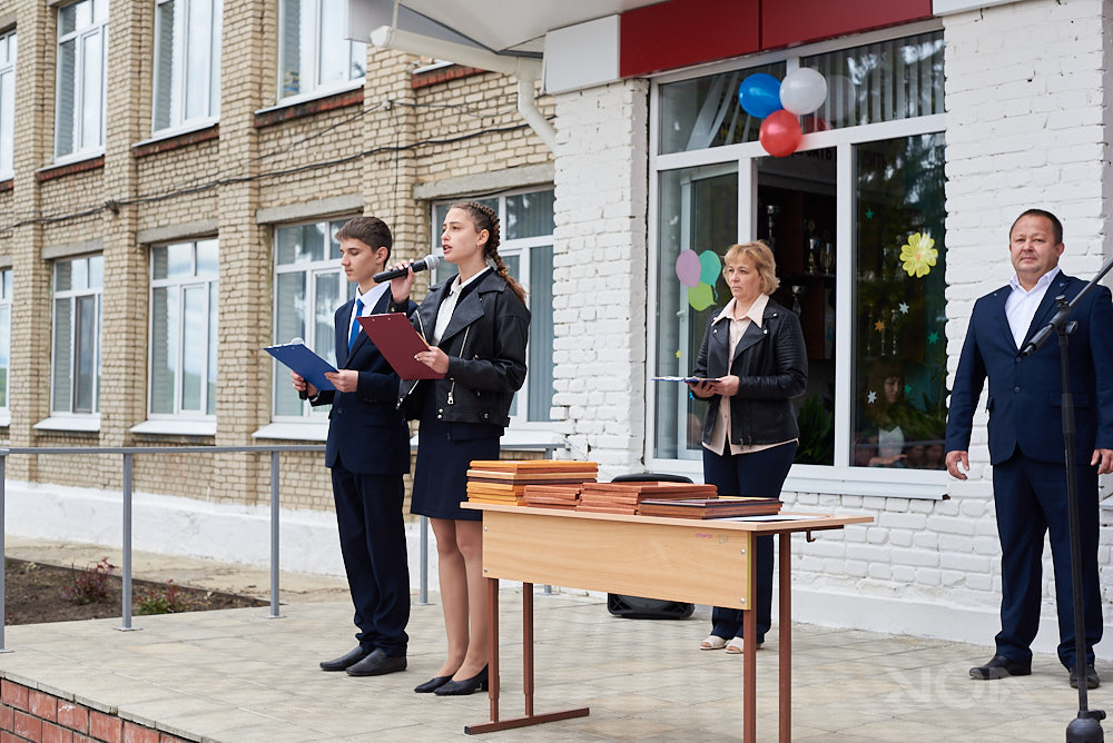 Для выпускников школ Камешкирского района прозвенели Последние звонки