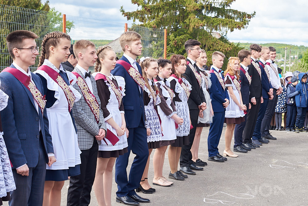 Для выпускников школ Камешкирского района прозвенели Последние звонки