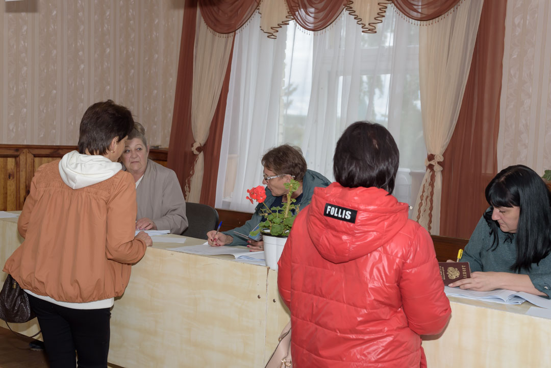В Камешкирском районе продолжаются выборы в областную и районную думы